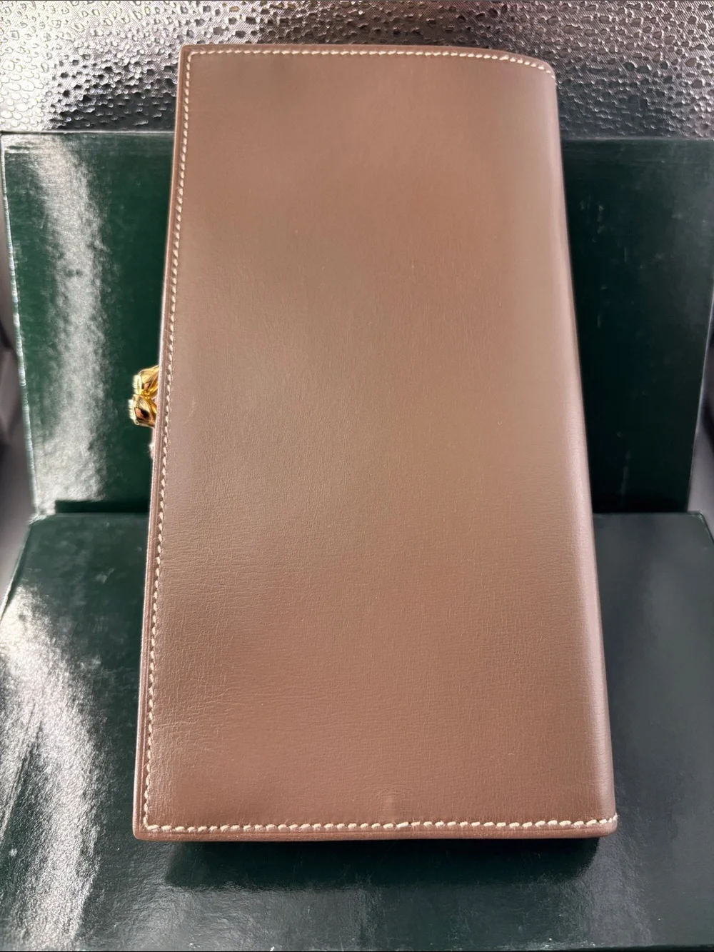 Pre-Owned Authentic Vintage Gucci Leather long Wallet with Gold-Tone logo snap